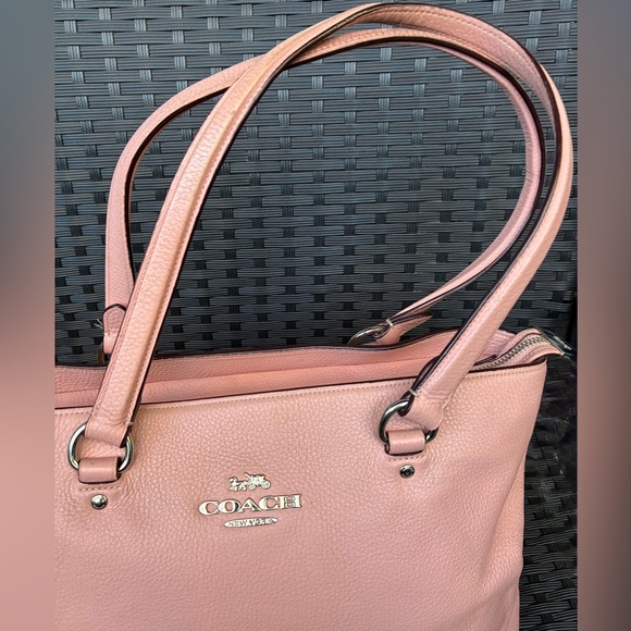 COACH Pink Bag.Leather Pink Bag. - Picture 7 of 14